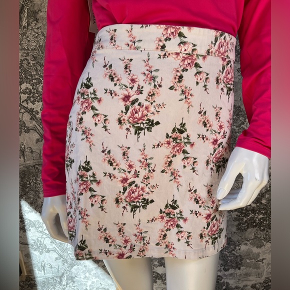 Vintage Pink Floral Skirt - Picture 2 of 8